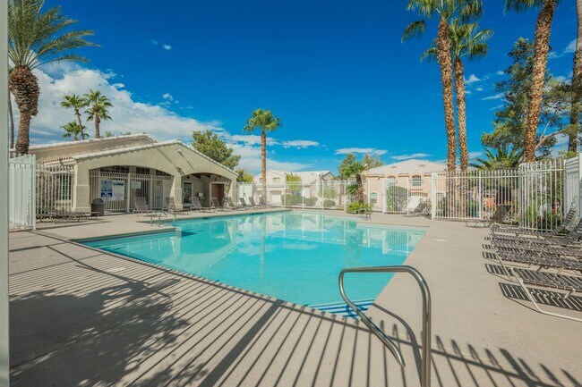 Building Photo - Fully Remodeled 3-Bedroom Townhome