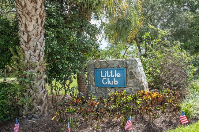 Building Photo - 18081 SE Country Club Dr
