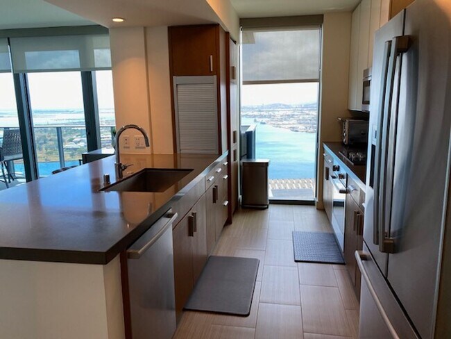 Building Photo - The Collection at Ala Moana