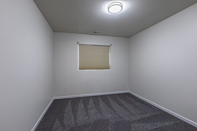 Building Photo - Amazing 4 bedroom home in Stewart Crossing!