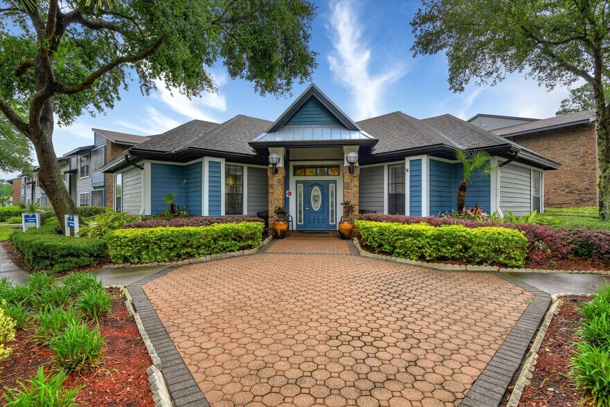 Evergreen Club 9611 Southbrook Dr Jacksonville FL 32256 Apartment