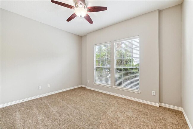 Building Photo - 7107 Harmony Cove