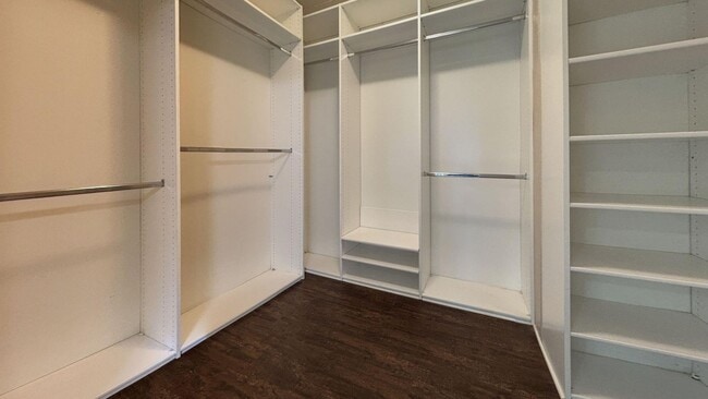 Building Photo - 1515 Shooting Star Dr