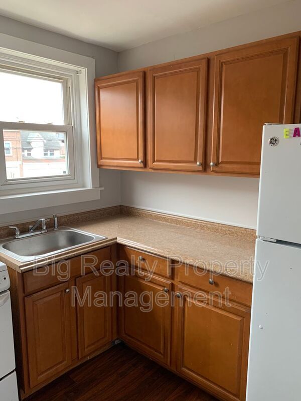 Building Photo - 334 Chestnut St