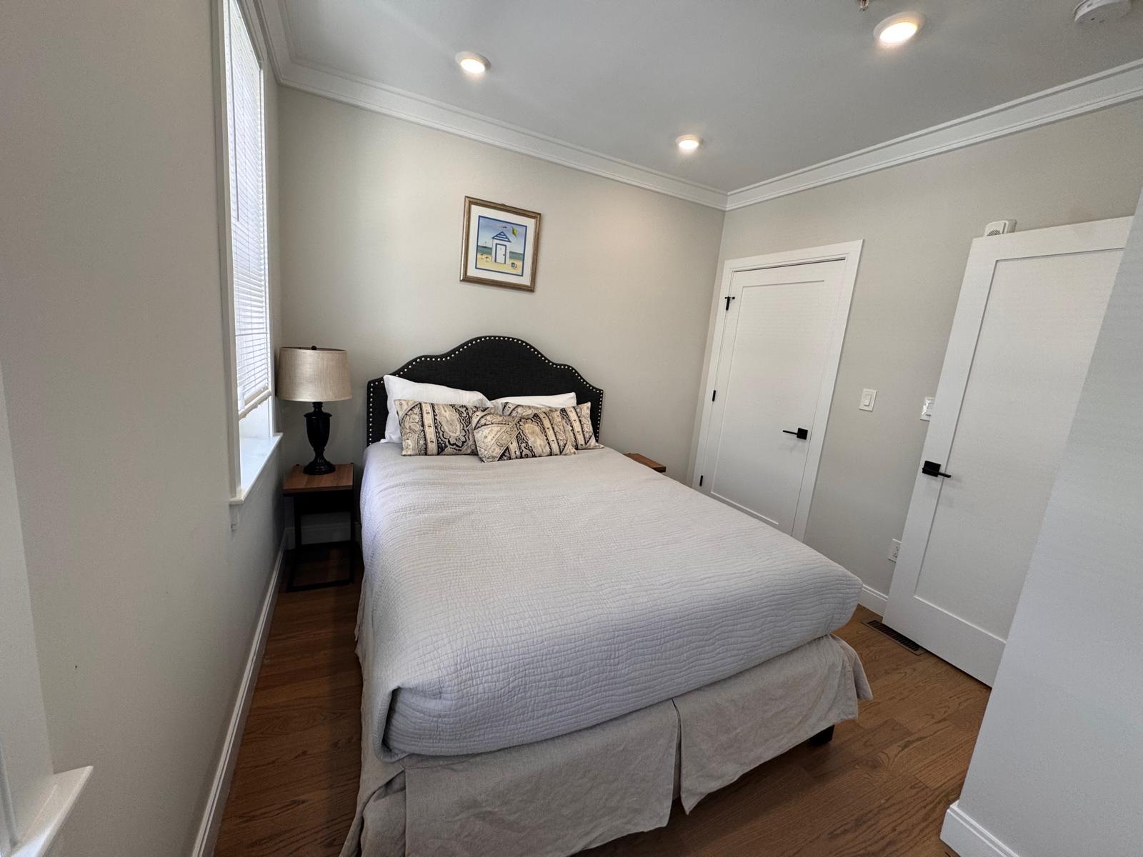 Building Photo - 93 George St