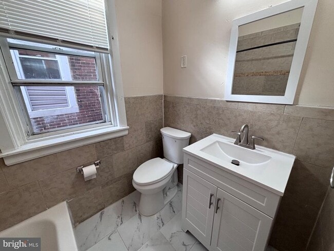 Building Photo - 1812 S 57th St