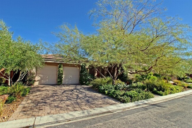 Building Photo - LUXURY LIVING W/ LAS VEGAS STRIP VIEWS!!