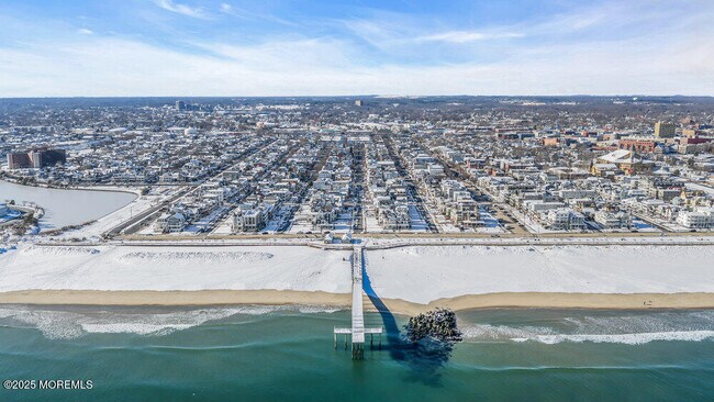 Building Photo - 31 Embury Ave