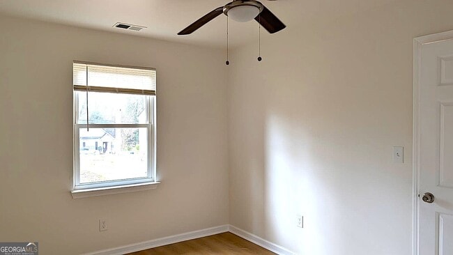 Building Photo - 1917 Baker Rd NW