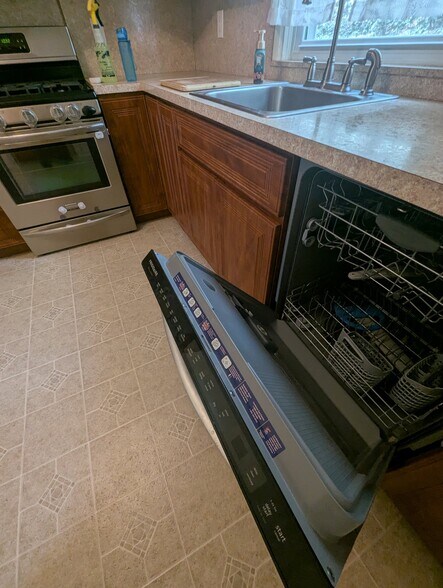 Building Photo - 22 Gaines St