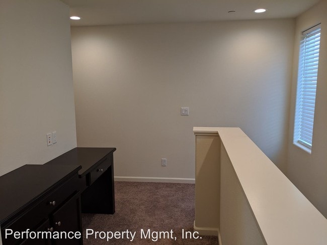 Building Photo - 3 br, 3 bath House - 2545 Mustang Dr