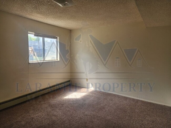 Building Photo - 708 Downey St