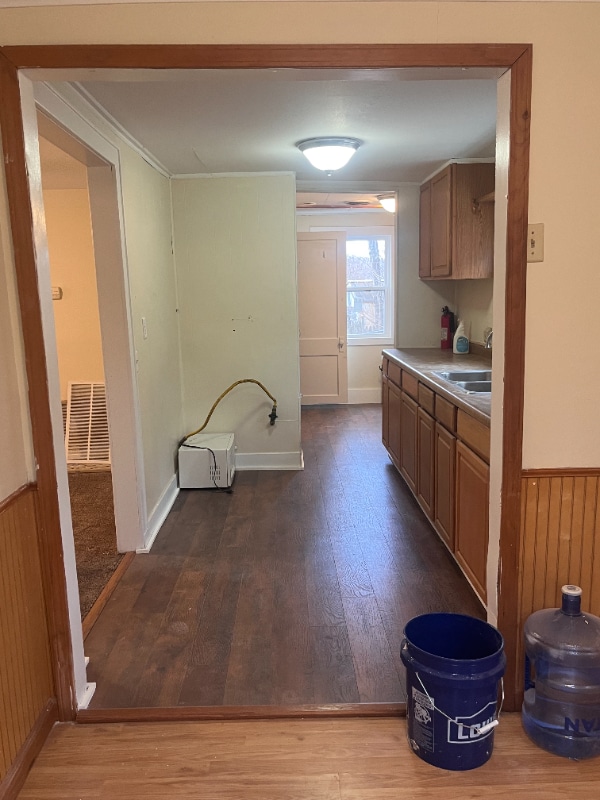 Building Photo - 106 Elmwood St