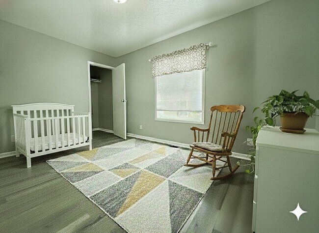 Building Photo - Move-In Ready 4 Bed, 2 Bath with 1-Car Garage and Updated Kitchen