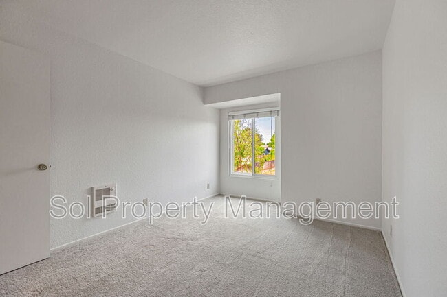 Building Photo - 8105 Kern Ave