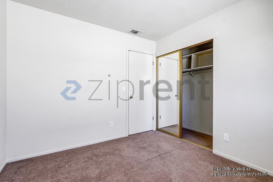 Building Photo - 5700 River Run Cir