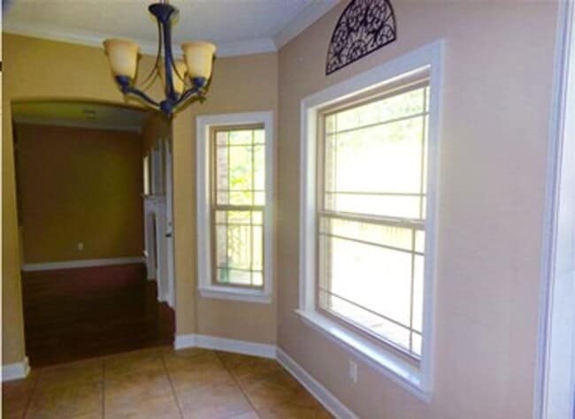 Building Photo - 18 Cains Cove