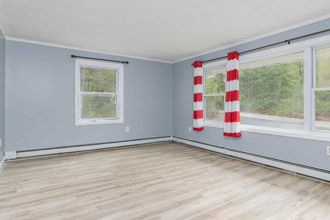 Building Photo - 240 Leda Ave
