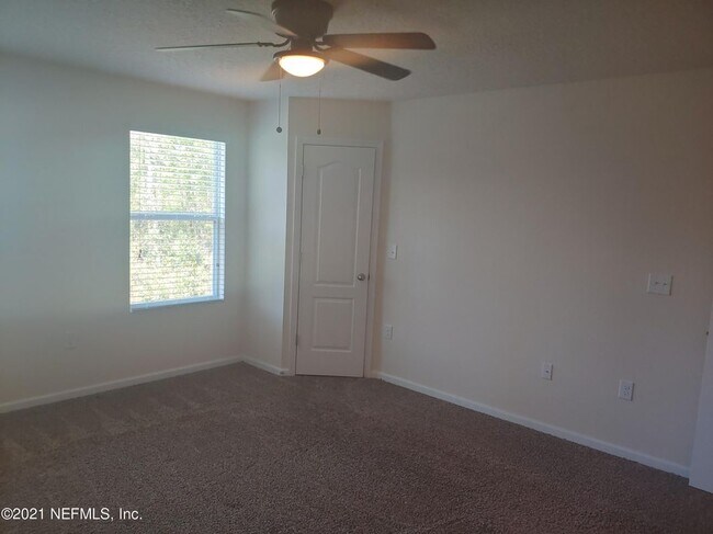 Building Photo - 340 Servia Dr