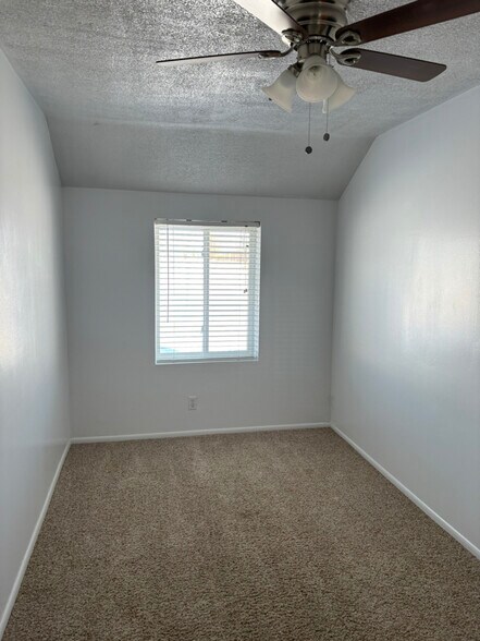 Building Photo - 1317 S 400 E