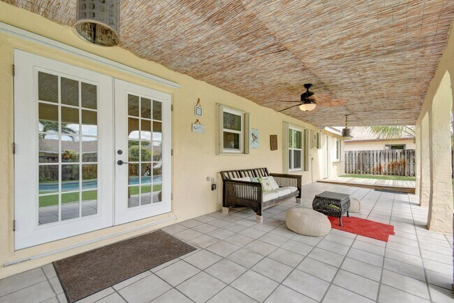 Building Photo - 5340 SW 115th Ave
