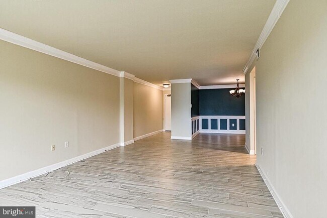 Building Photo - 1300 Army Navy Dr
