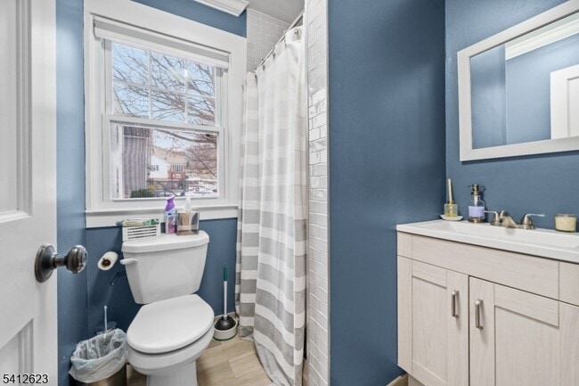 Building Photo - 92 Myrtle Ave