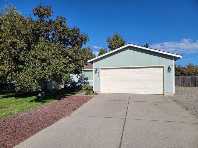 Primary Photo - Great update 4-Bedroom Home On The South H...