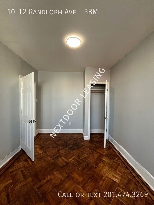 Building Photo - 10-12 Randloph Ave-3BM