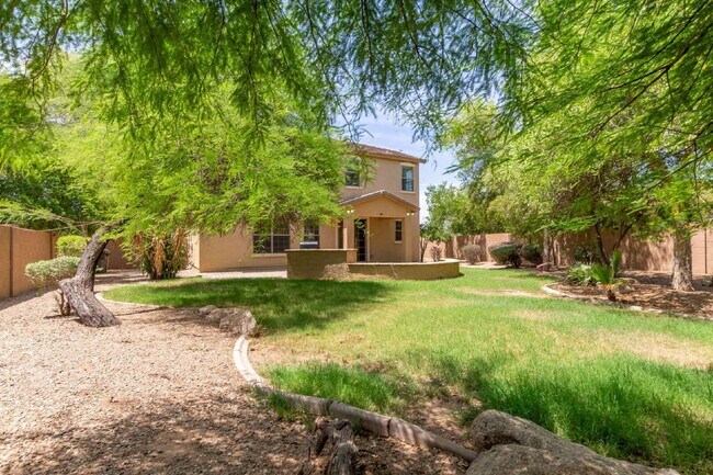 Building Photo - 15204 W Westview Dr