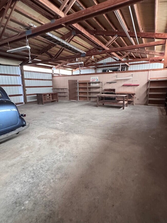 Building Photo - Gorgeous Home on 23 Acres Includes 22x32 S...