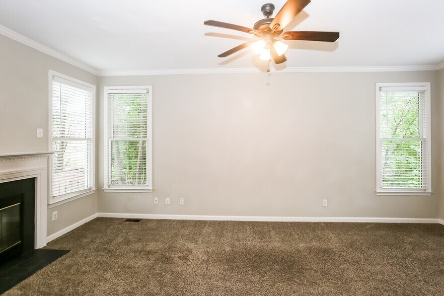 Building Photo - 9004 Mapledale Ct