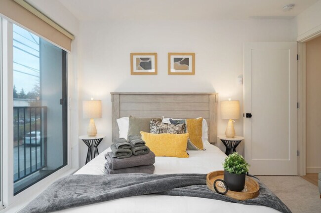 Building Photo - 6125 Sand Point Way NE