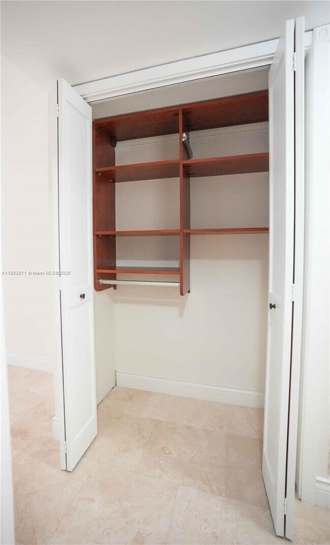 Building Photo - 6039 Collins Ave