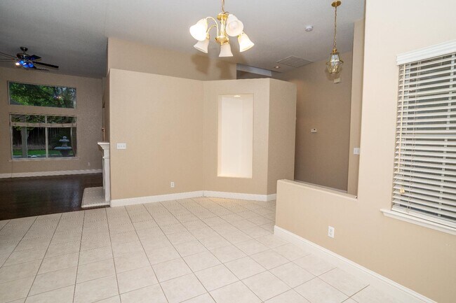 Building Photo - 1739 McKelvy Ave