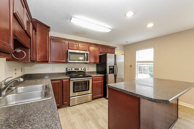 Building Photo - 11667 Millwind Dr