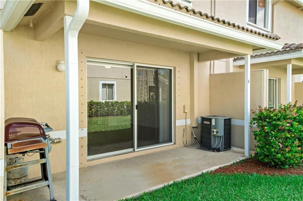 Building Photo - 5905 Abbey Rd