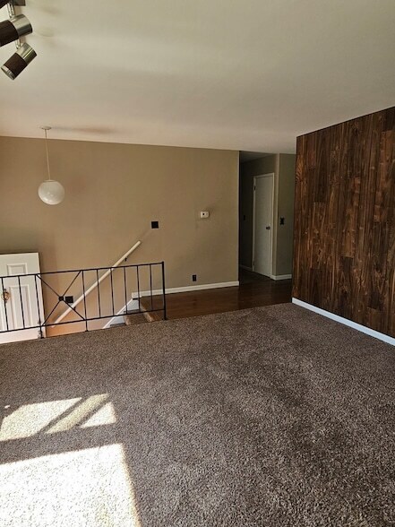 Building Photo - 1468 N Alto Vista