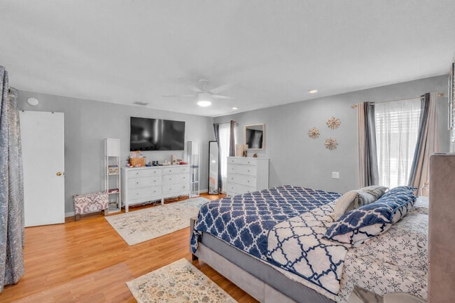 Building Photo - 11266 NW 10th Pl