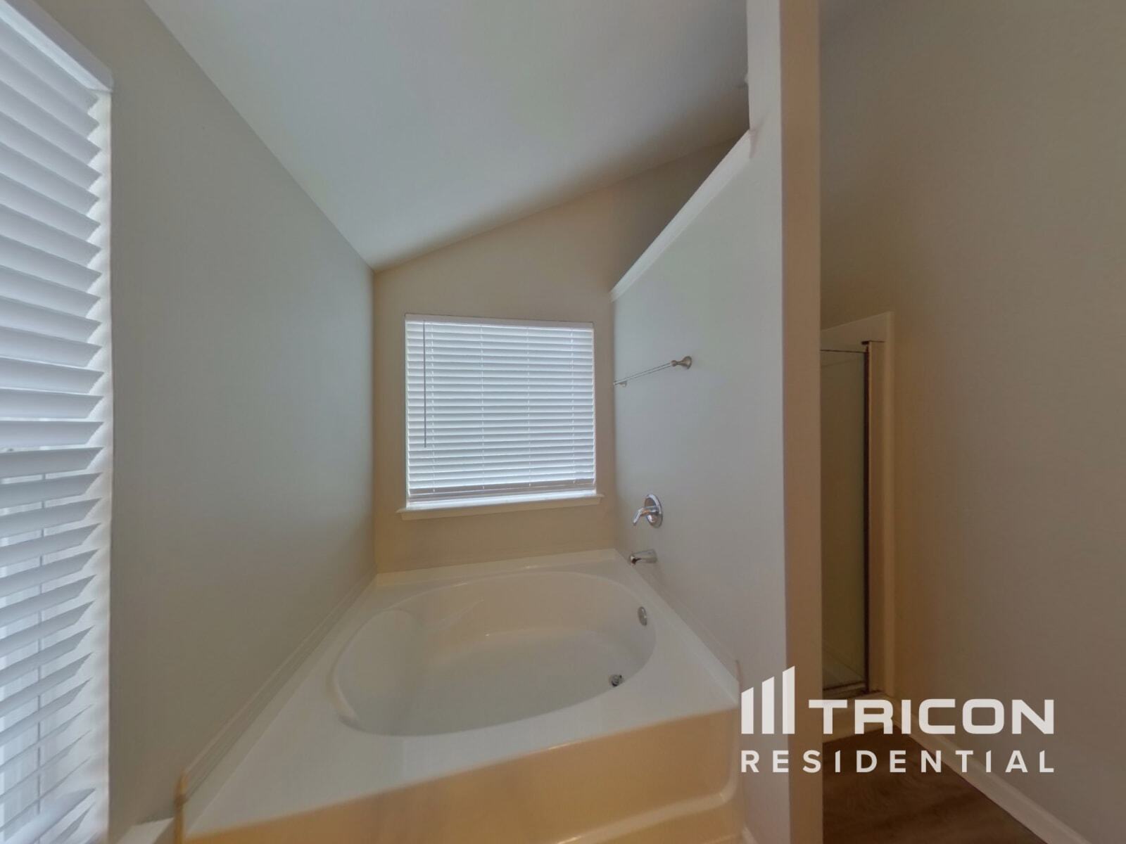 Building Photo - 1467 Eschol Ln NW