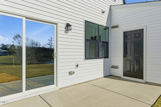 Building Photo - 759 Putney Hl Rd