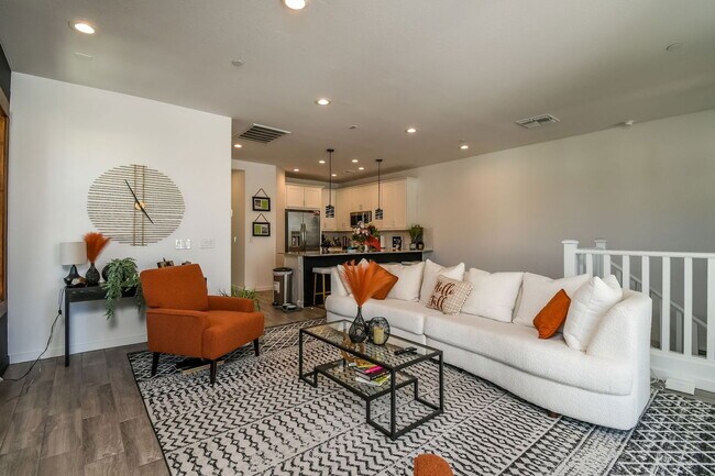 Building Photo - 9922 E Wavelength Ave