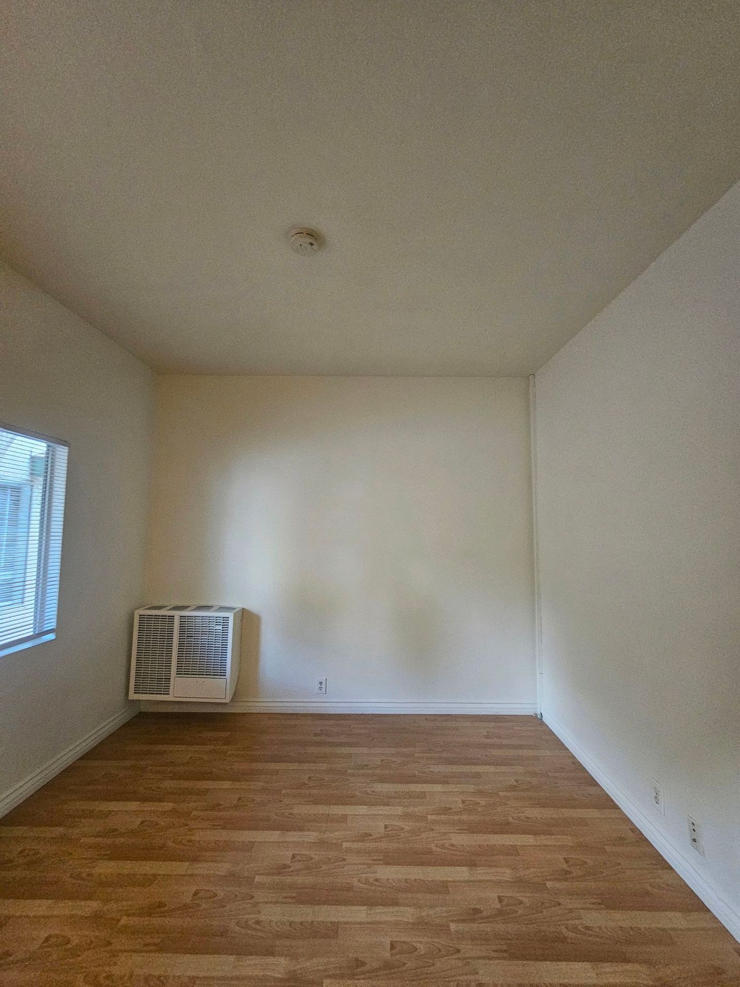 Building Photo - 1615 E. Broadway Ave. #D