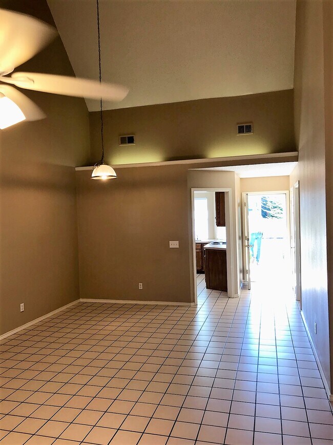 Building Photo - 3415 Miller Pl
