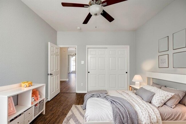 Building Photo - 2916 Alsatia Dr