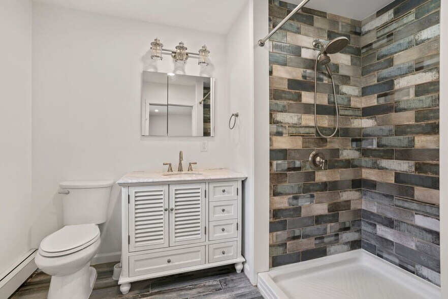 Building Photo - 17 Edgar Ct