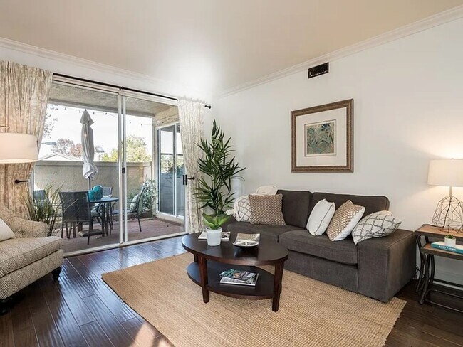 Building Photo - Pacifica Del Mar Highlands - 2 Bedroom 2 Bathroom Retreat