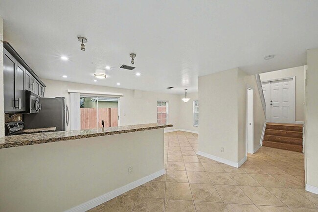 Building Photo - 5789 Woodland Point Dr