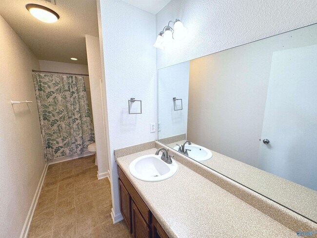 Building Photo - 202 Sagebrook Dr