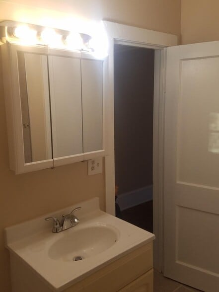 Building Photo - 145 Broad St